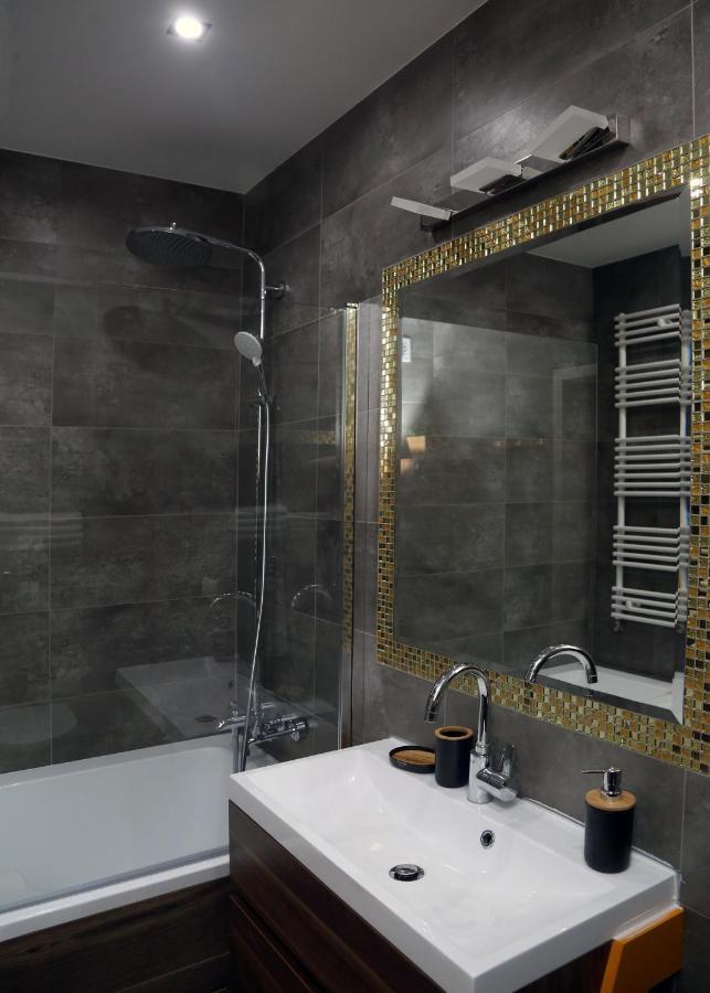 Lifestyle Apartments -Zielony Uniejow "Prywatne Kapiele Termalne" Kültér fotó