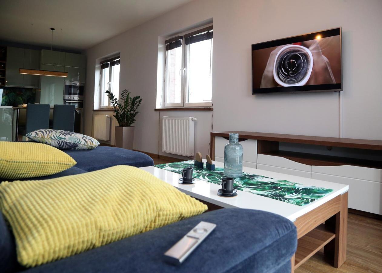 Lifestyle Apartments -Zielony Uniejow "Prywatne Kapiele Termalne" Kültér fotó