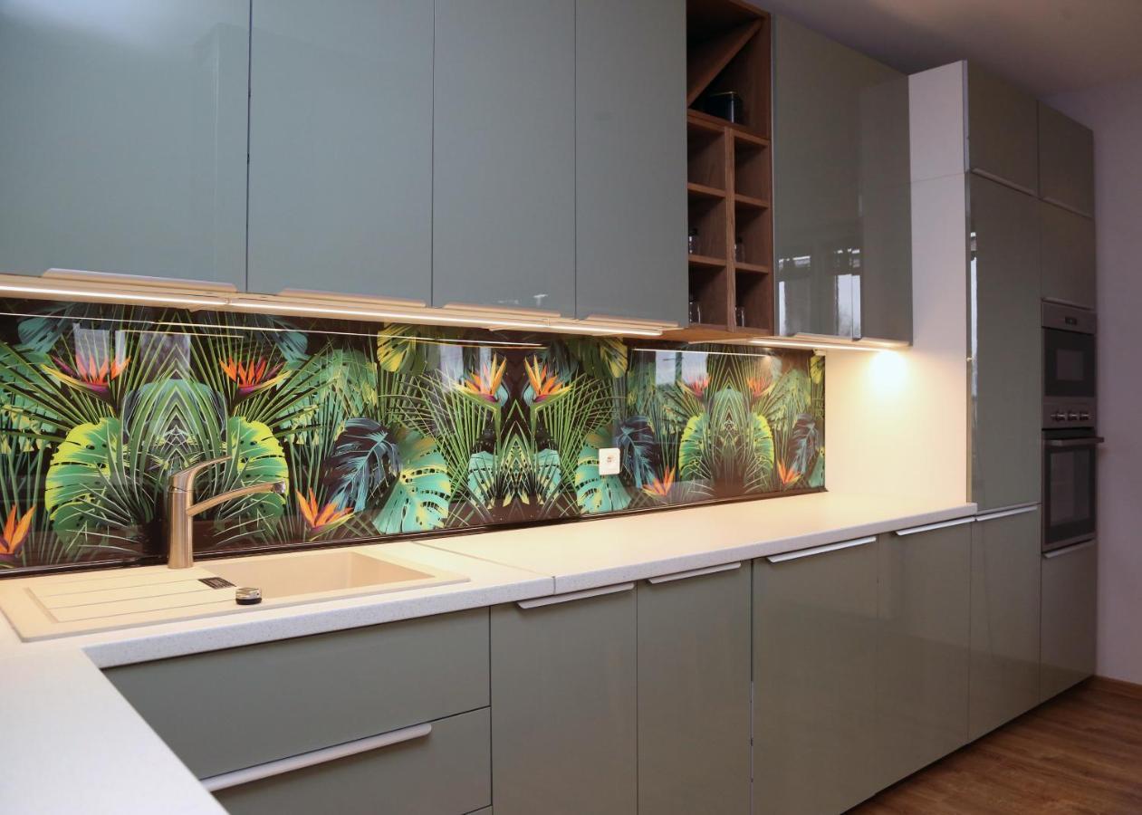 Lifestyle Apartments -Zielony Uniejow "Prywatne Kapiele Termalne" Kültér fotó