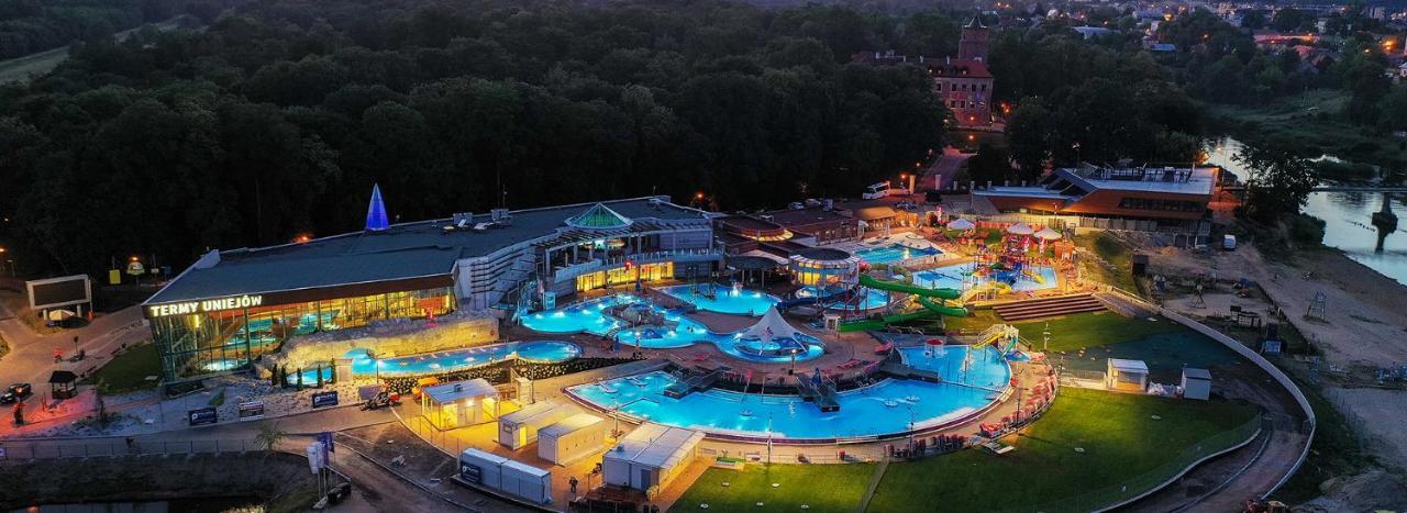 Lifestyle Apartments -Zielony Uniejow "Prywatne Kapiele Termalne" Kültér fotó