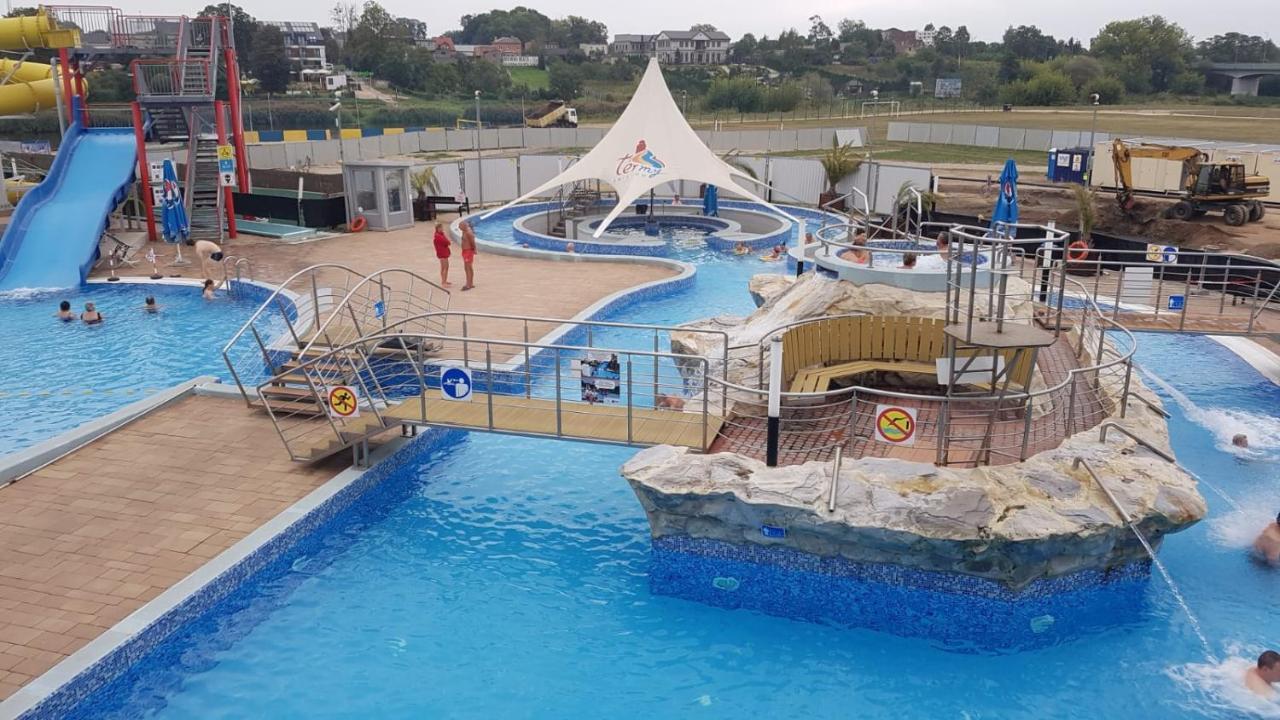 Lifestyle Apartments -Zielony Uniejow "Prywatne Kapiele Termalne" Kültér fotó